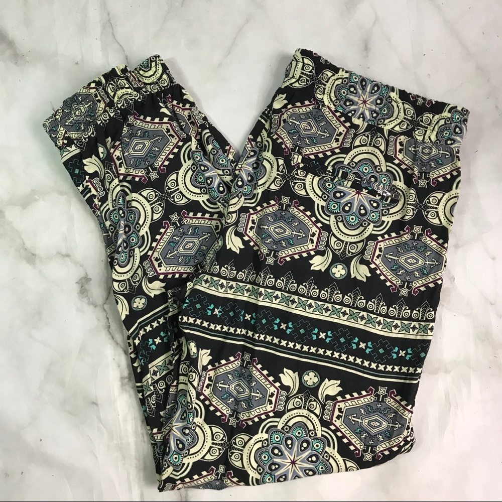 NWT XXL Patterned joggers only
